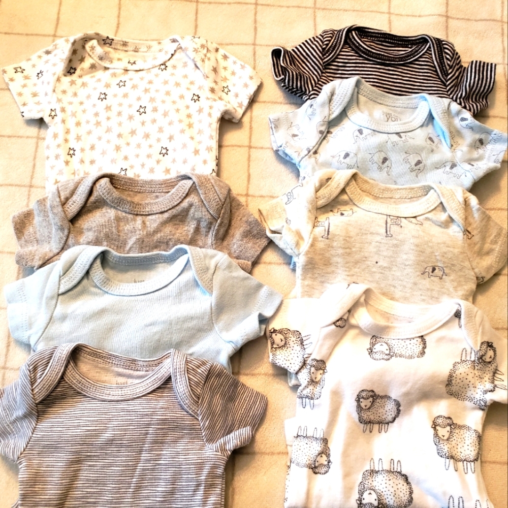 NWOT 8 piece Carter's preemie bodysuit lot